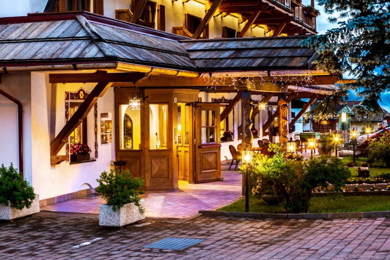 Hotel Salvan Campitello di Fassa Eksteriør billede