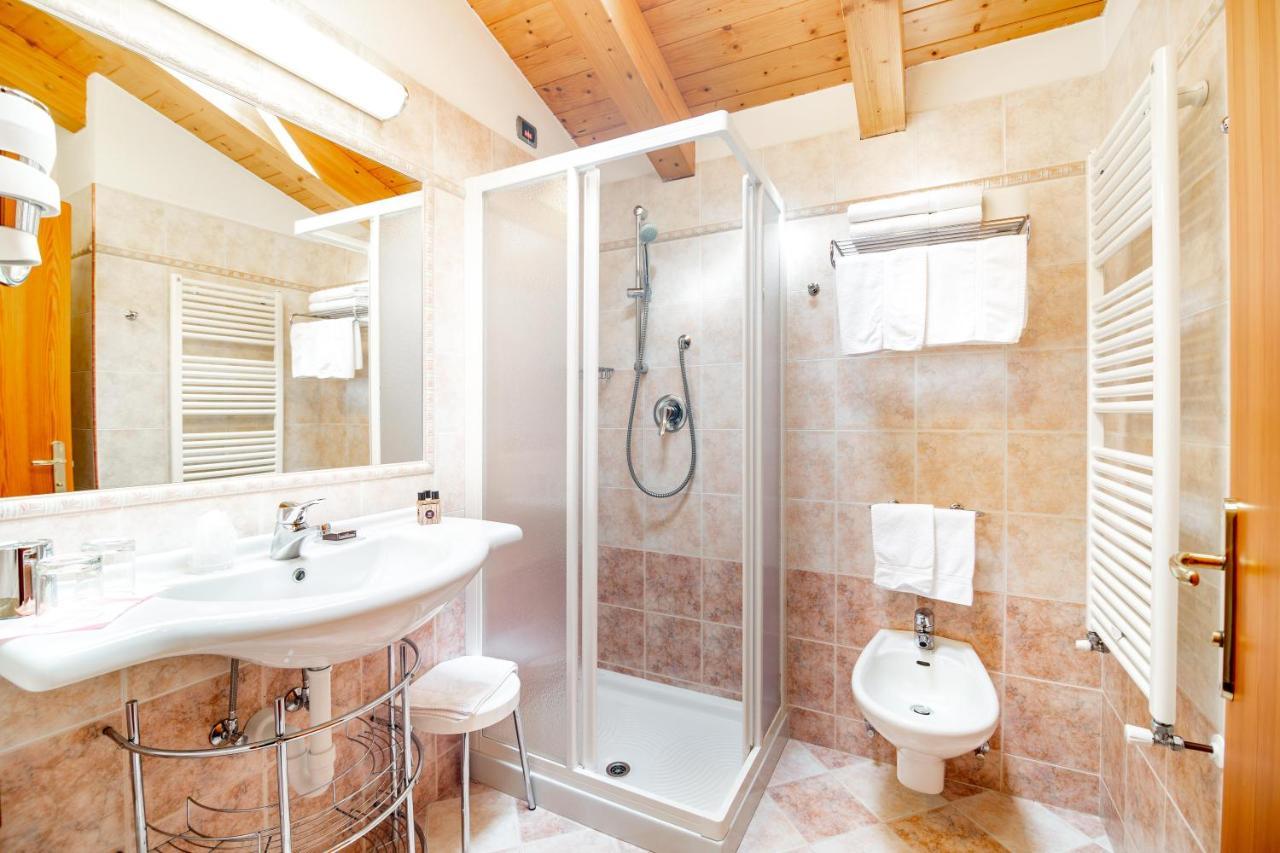 Hotel Salvan Campitello di Fassa Eksteriør billede